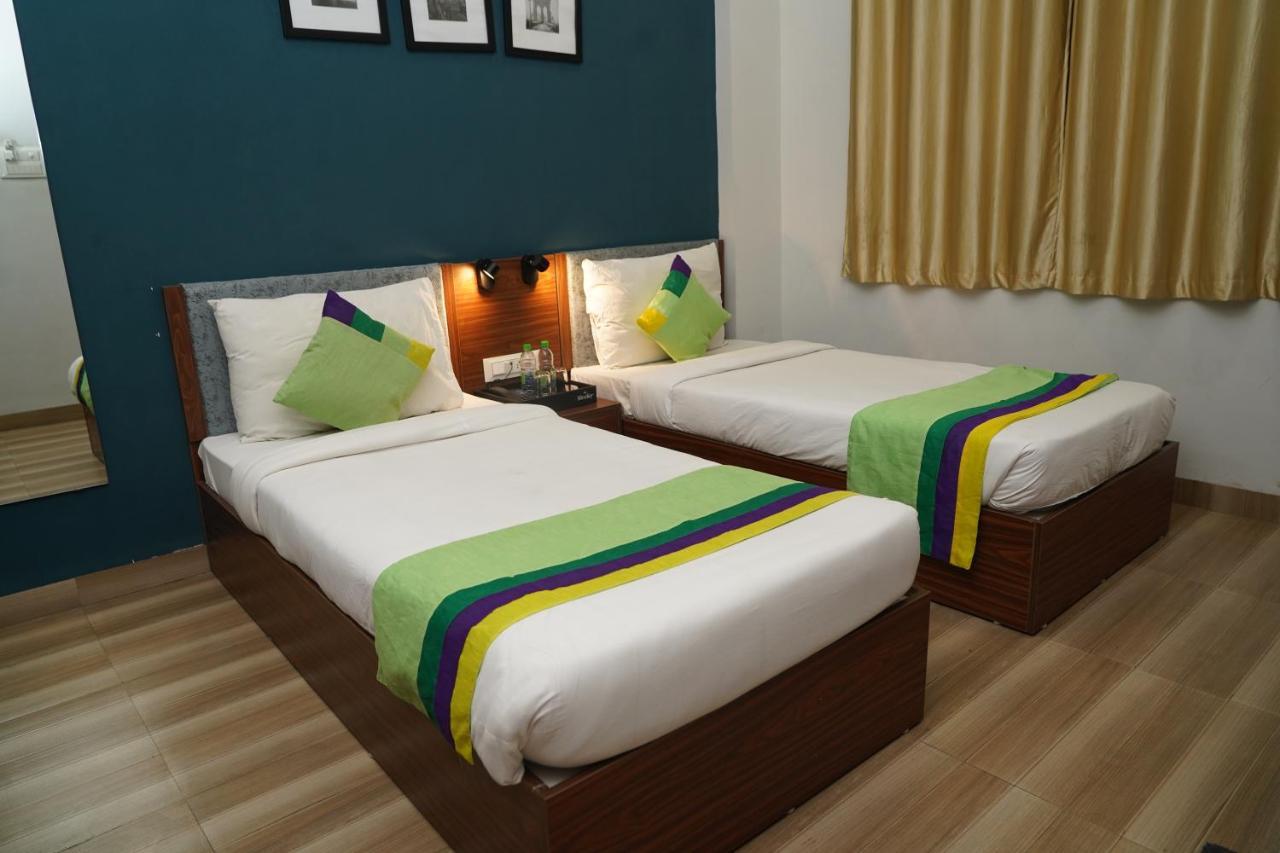 Hotel Ballfin Indore Buitenkant foto