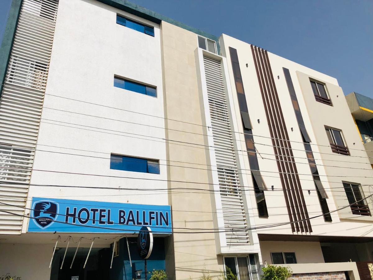 Hotel Ballfin Indore Buitenkant foto