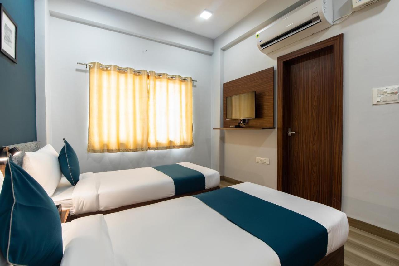Hotel Ballfin Indore Buitenkant foto