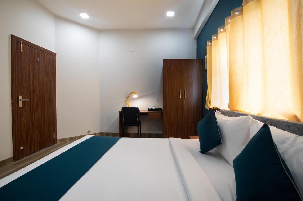 Hotel Ballfin Indore Buitenkant foto